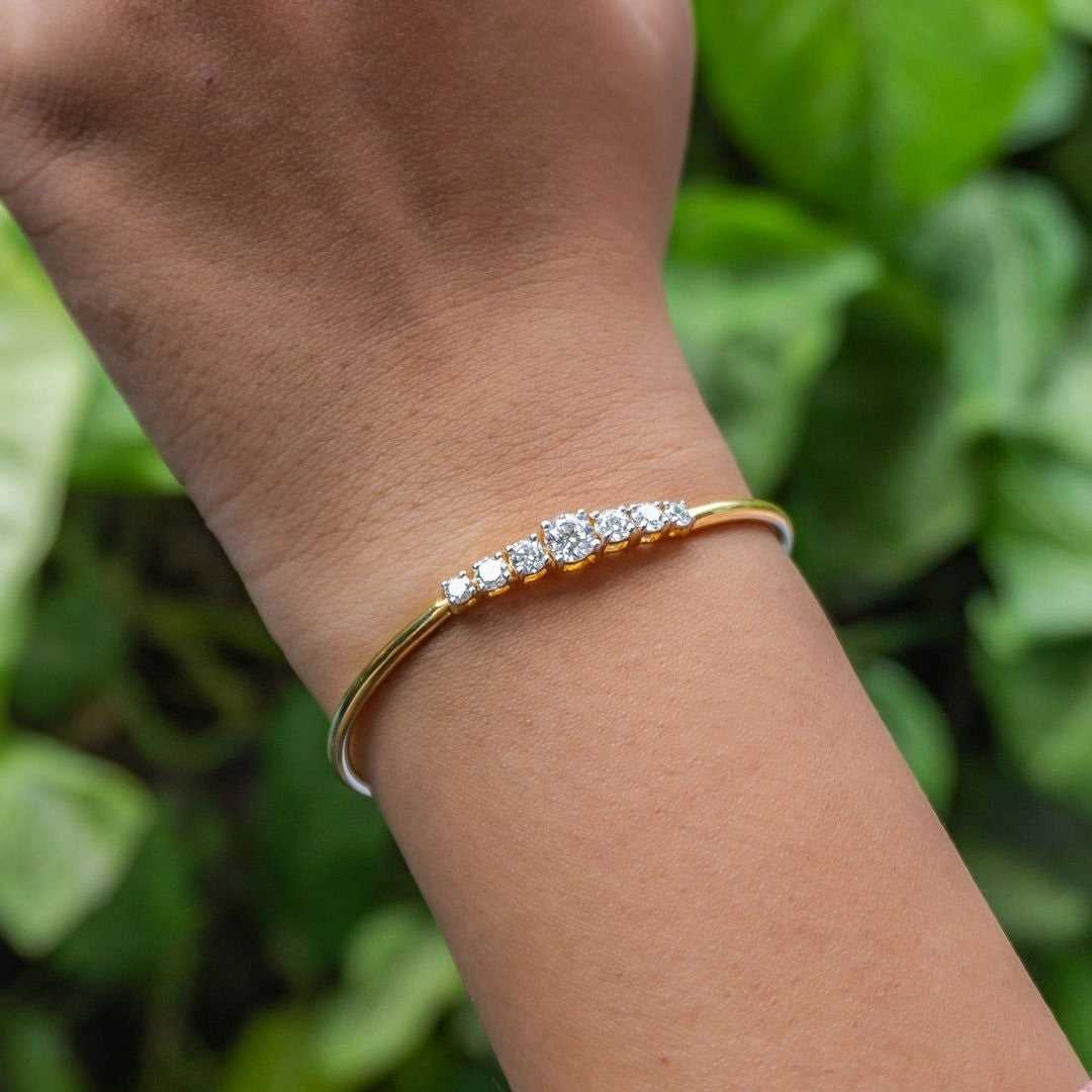 Round Cut 3.54 Carat Lab Grown Diamond Bracelet