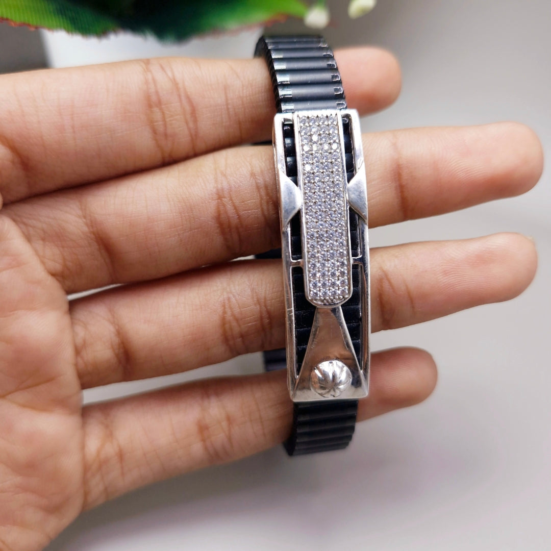 3.16 CT Round Cut Moissanite Modern Fashion Bracelet For Him