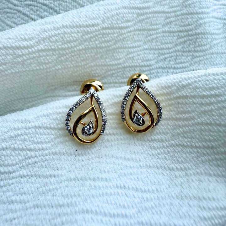 Blooming Design Diamond Fashion Earrings