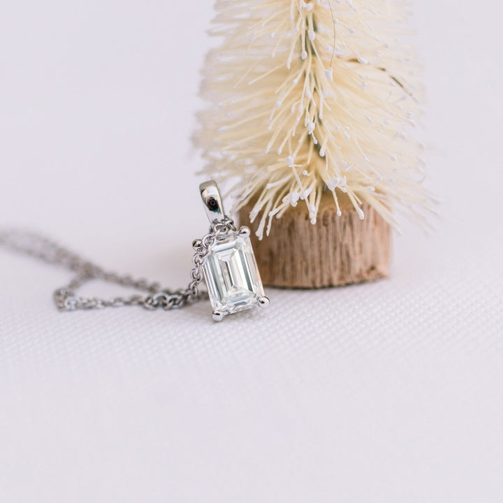 Moissanite 0.45 CT Emerald Diamond Necklace