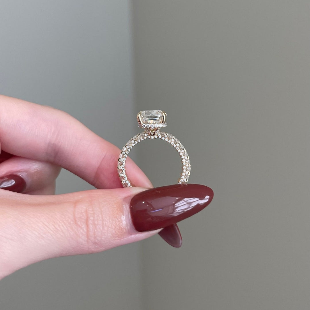 Cushion halo diamond ring