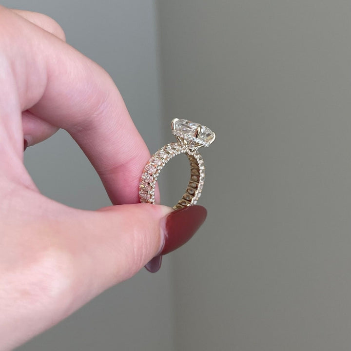 Cushion moissanite diamond ring
