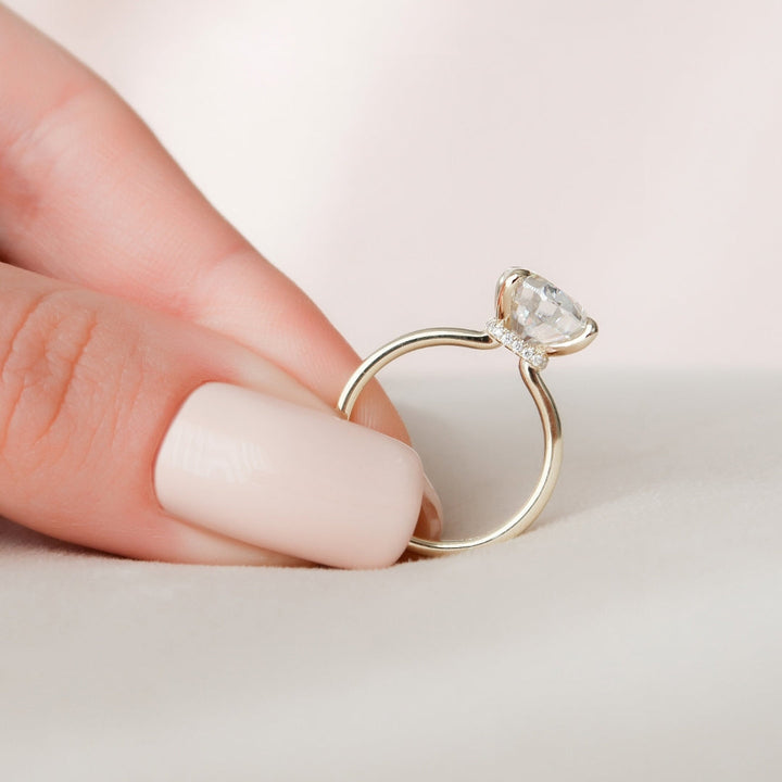 Moissanite 2.95 CT Oval Cut Diamond Avant Garde Anniversary Ring