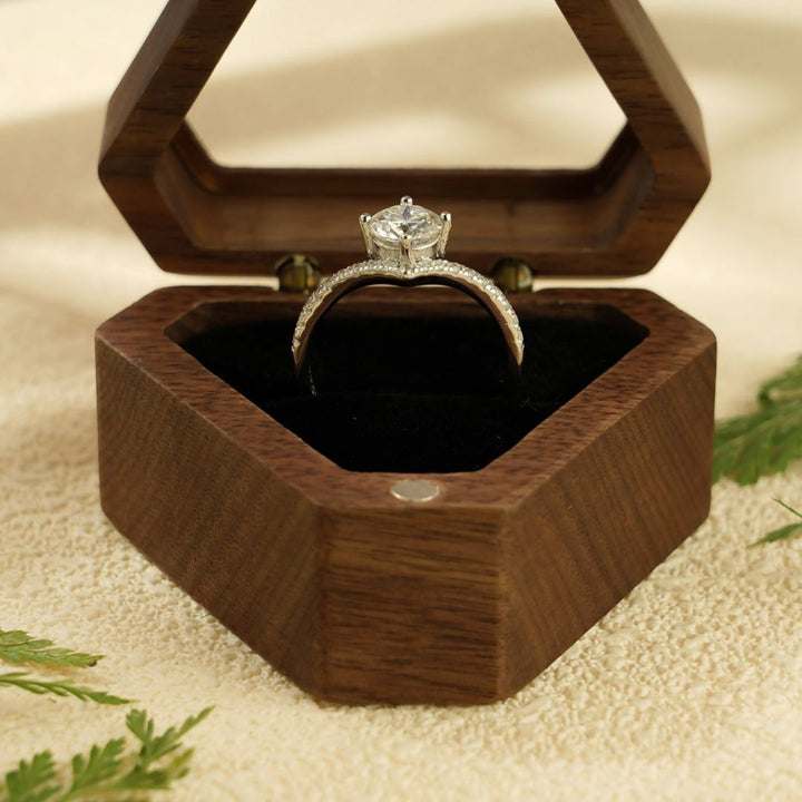 Moissanite 3.45 CT Round Cut Diamond Brutalist Anniversary Ring