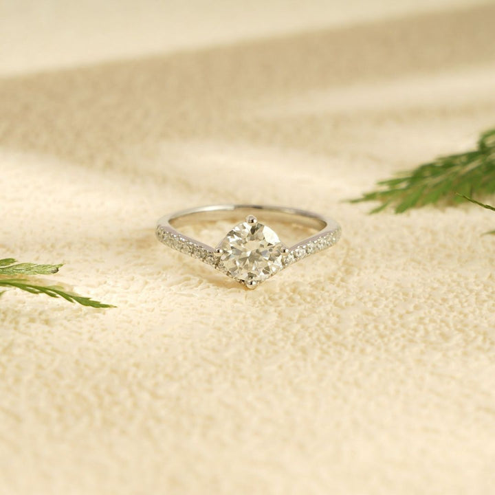 Moissanite 3.45 CT Round Cut Diamond Brutalist Anniversary Ring