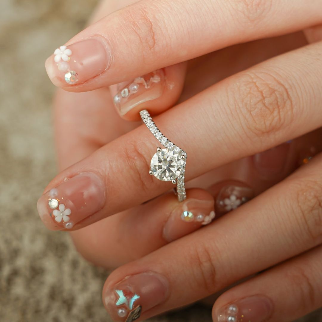 Moissanite 3.45 CT Round Cut Diamond Brutalist Anniversary Ring