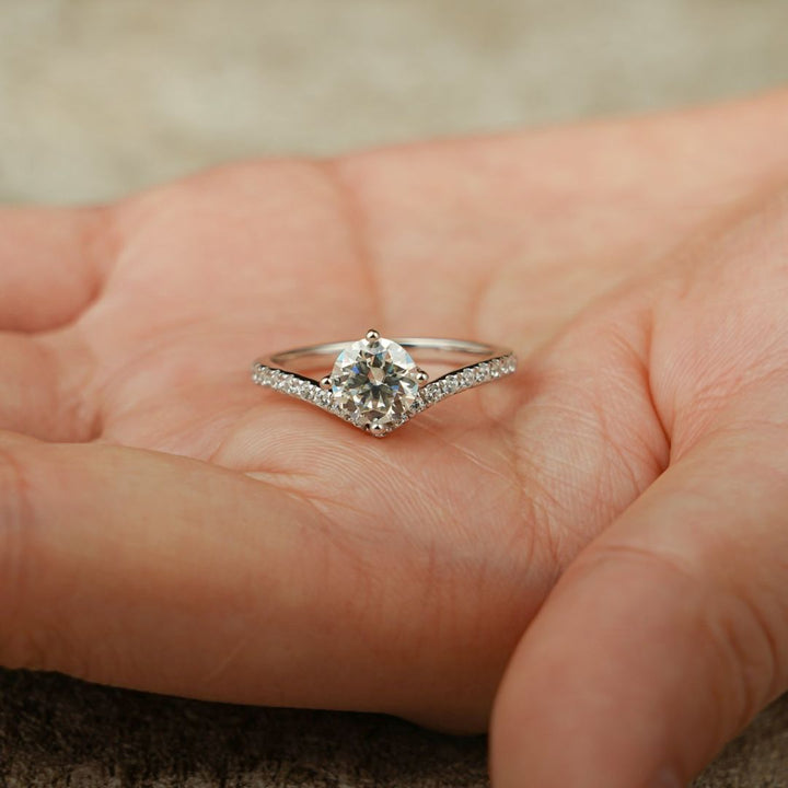 Moissanite 3.45 CT Round Cut Diamond Brutalist Anniversary Ring