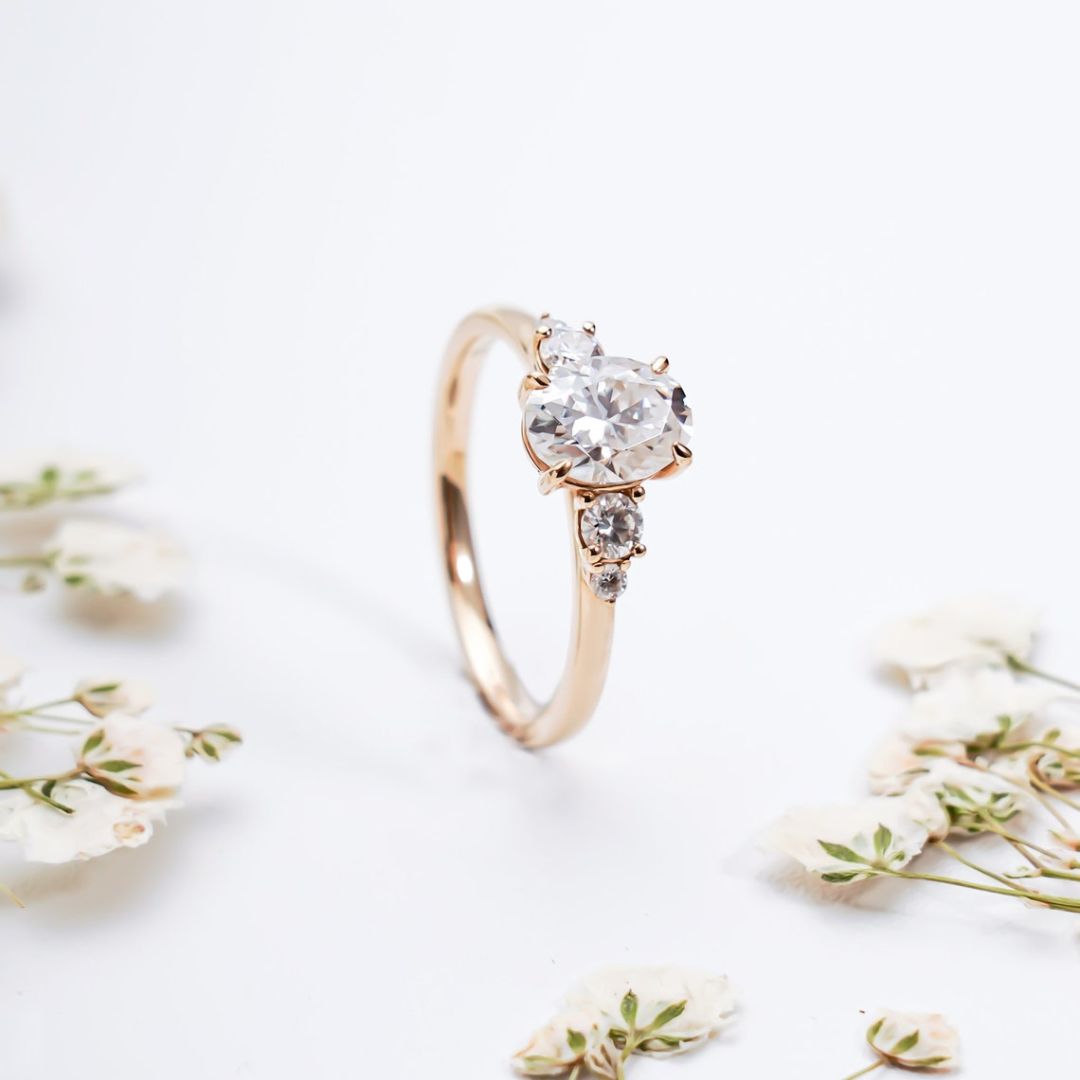Moissanite 2.55CT oval Cut Diamond Avant Grade Engagement Ring