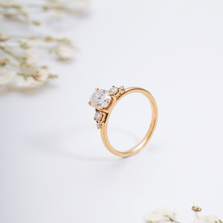 Moissanite 2.55CT oval Cut Diamond Avant Grade Engagement Ring
