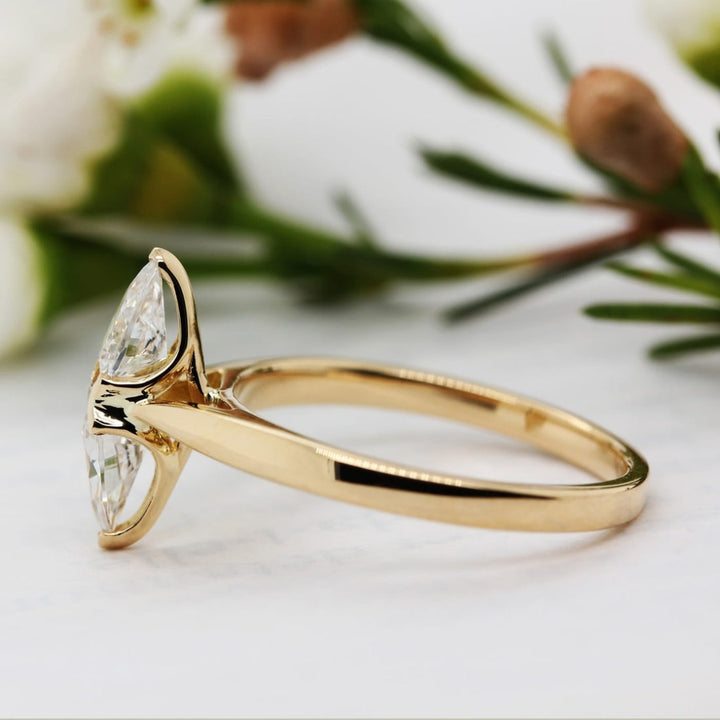 pear shape wedding diamond ring