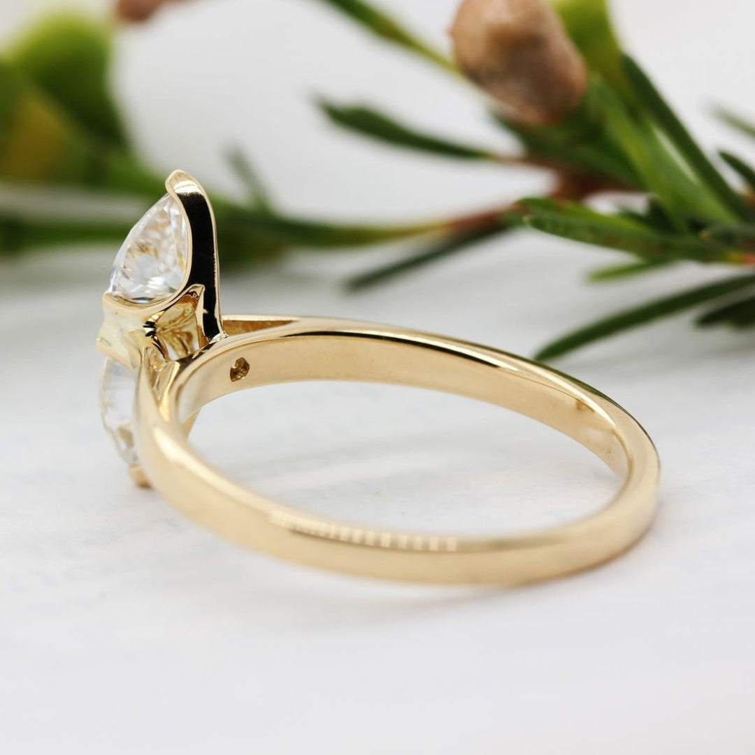 moissanite diamond ring