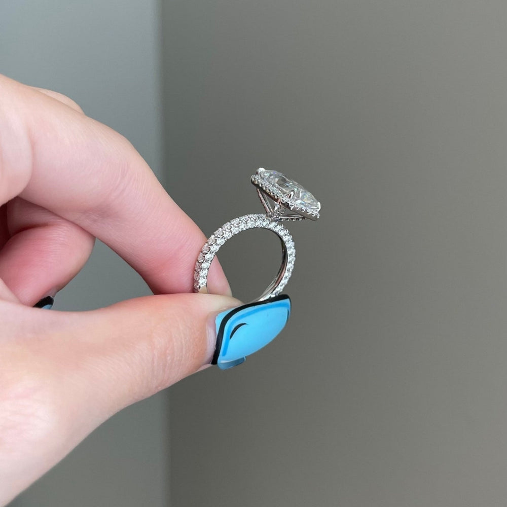 Radiant diamond engagement ring