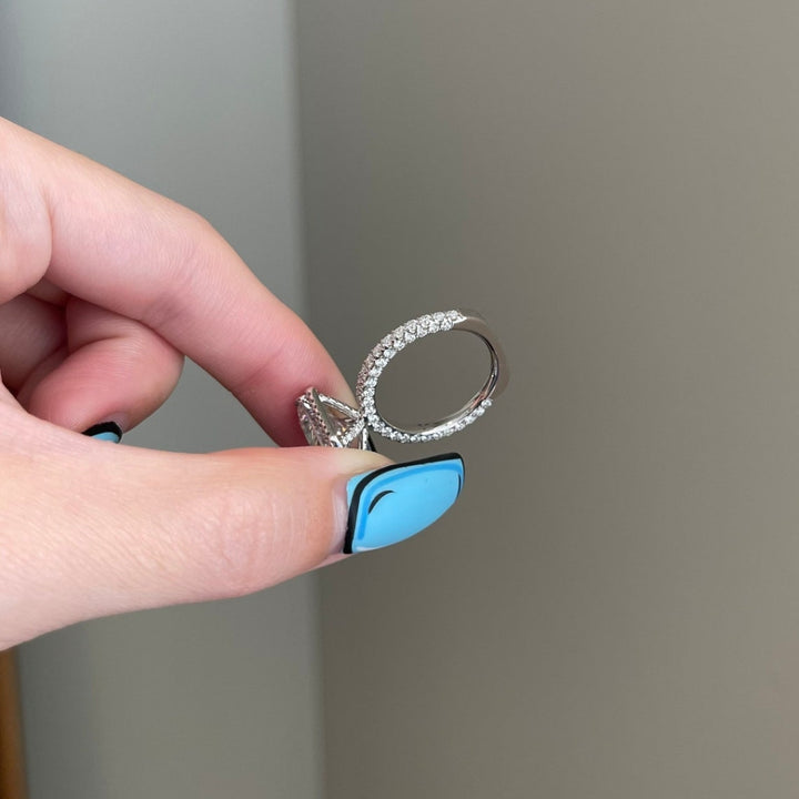 Radiant cut diamond  ring