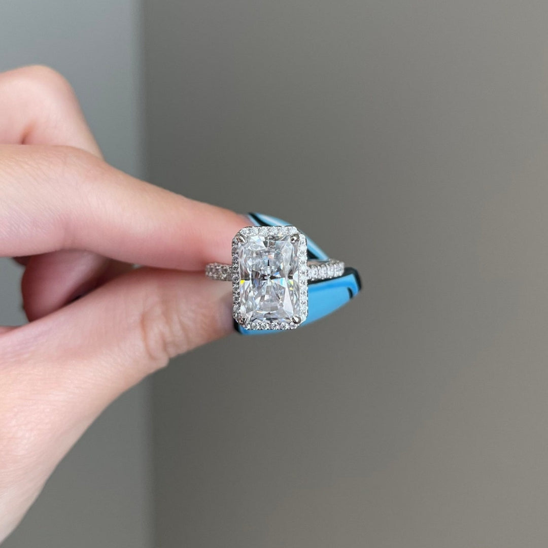 Radiant cut diamond ring
