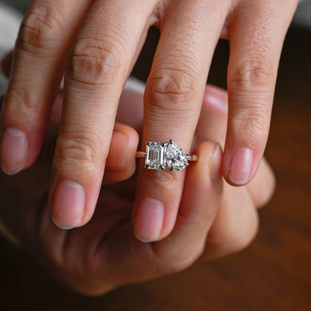 Two stone engagement ring