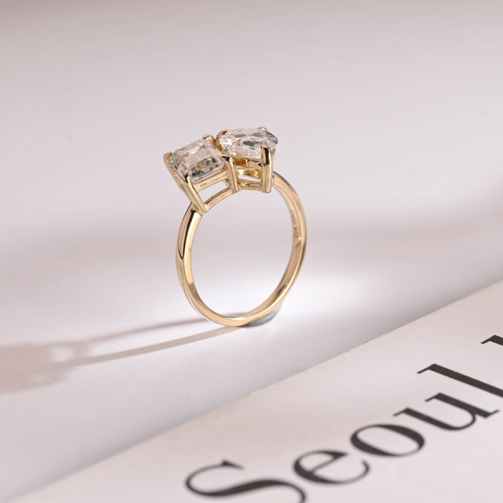 Yellow gold engagement ring