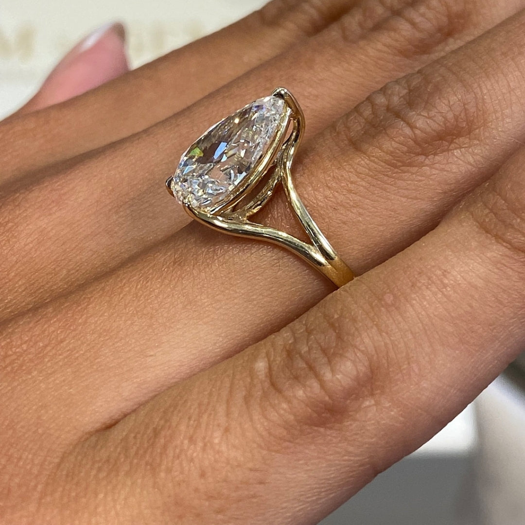 Solitaire diamond ring