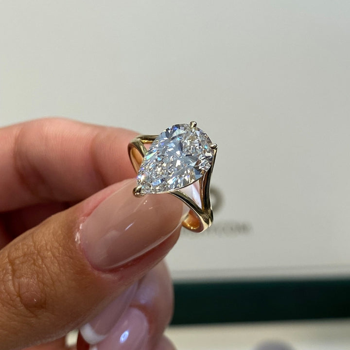 Pear diamond ring