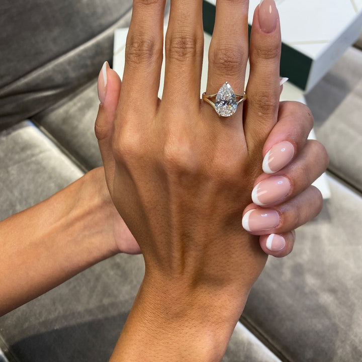 Pear moissanite diamond ring