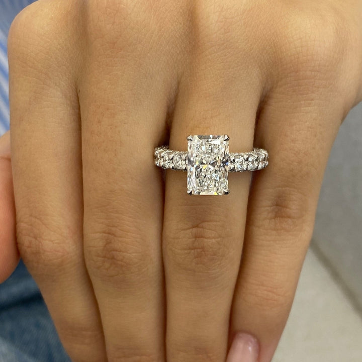 White gold diamond ring
