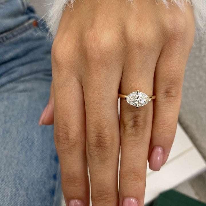Yellow gold white diamond ring