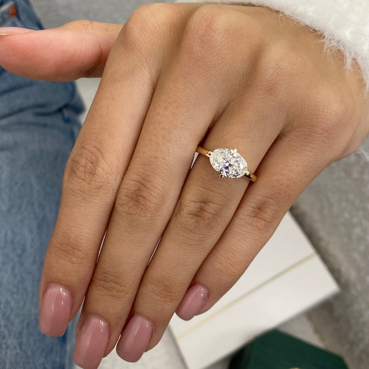 Oval moissanite ring