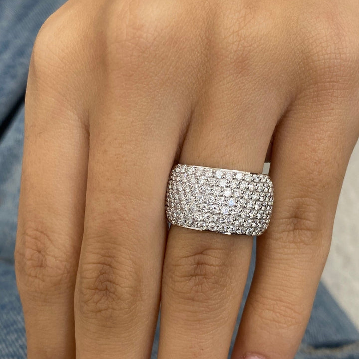 Natural white diamond ring