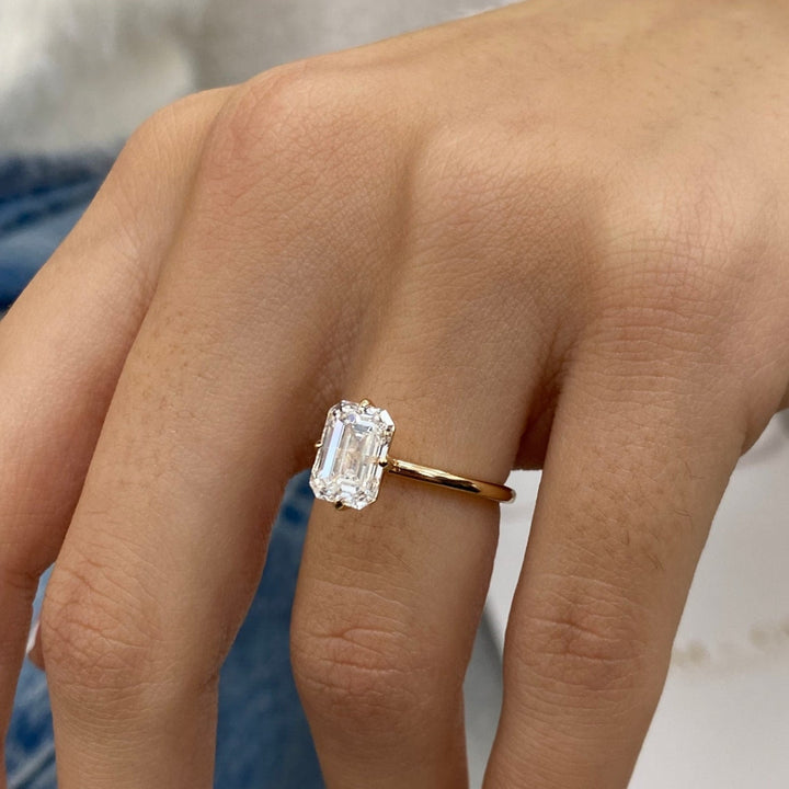 Emerald solitaire ring  for women
