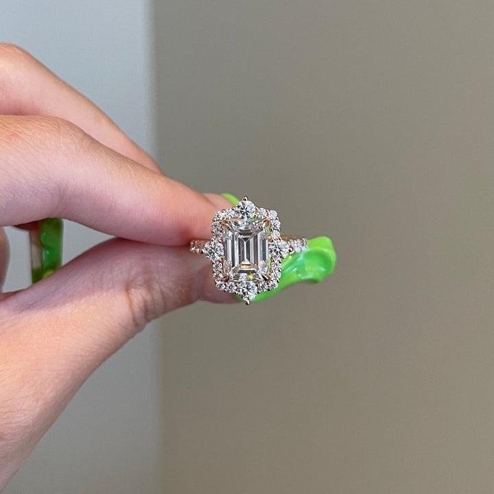 Antique emerald ring