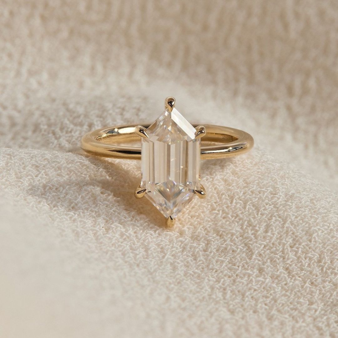 Hexagon diamond gold ring
