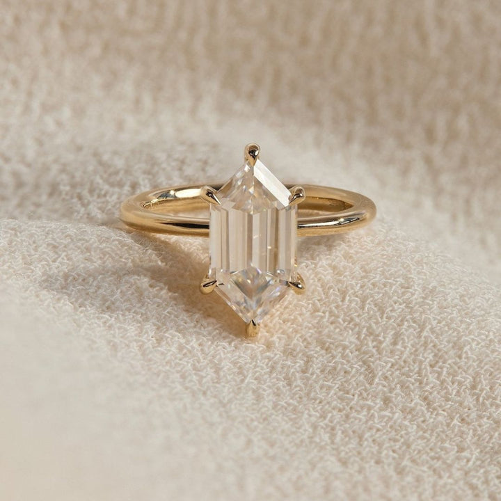 Hexagon diamond gold ring
