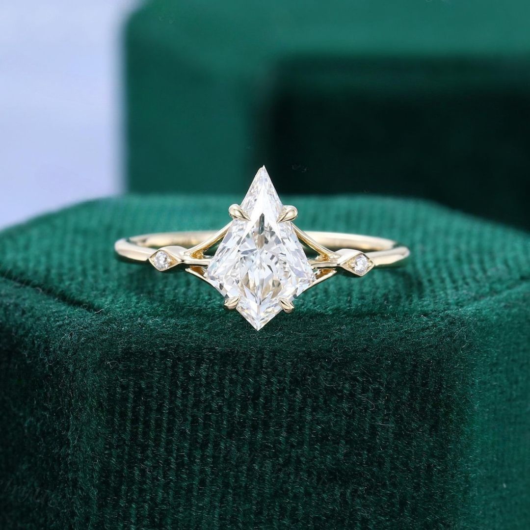 White gold kite diamond ring