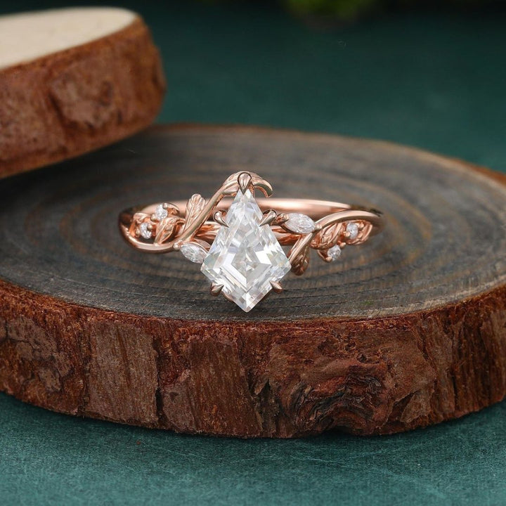 Kite cut ring