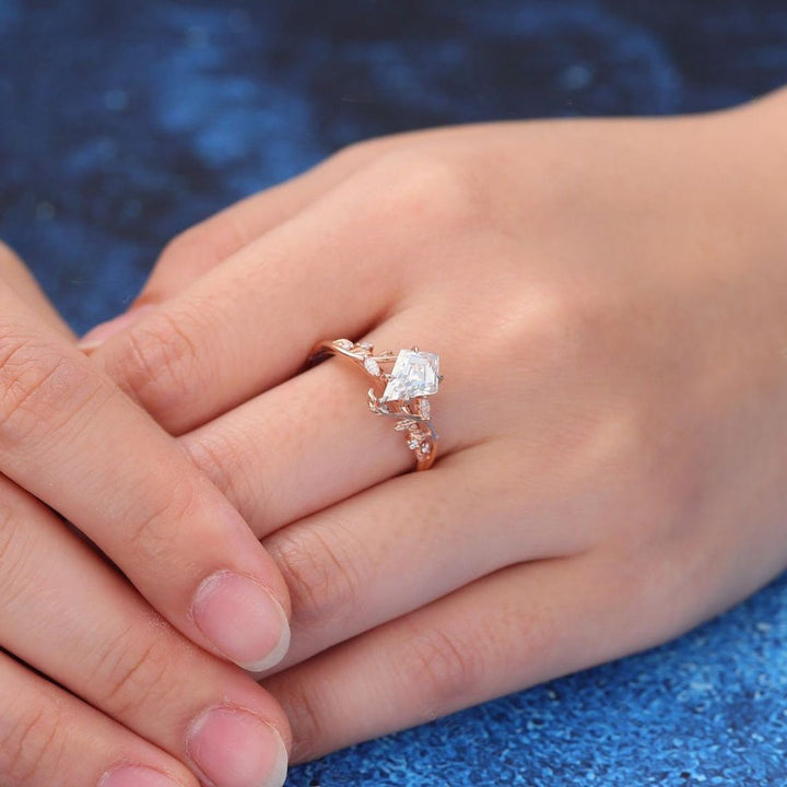 Kite cut diamond ring