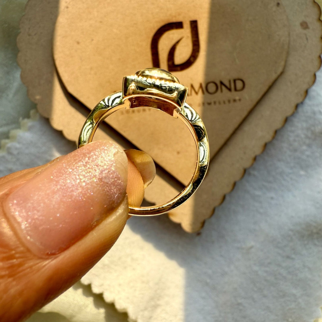 Black round ring