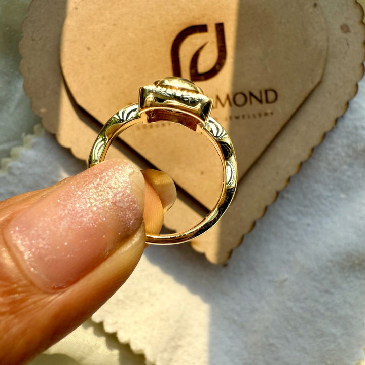 Black round ring