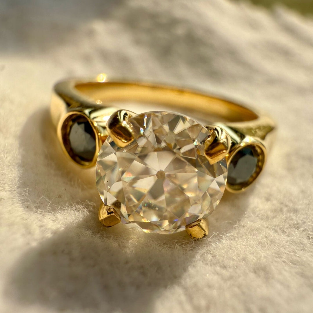 Round diamond ring