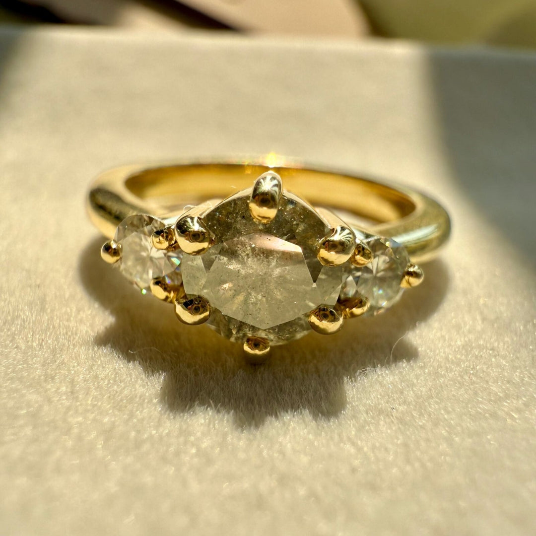 Round diamond ring