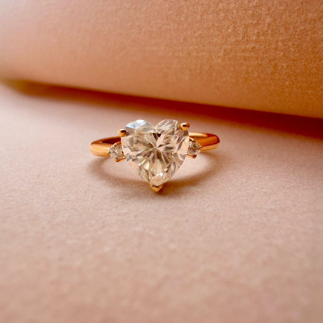 Heart diamond three stone  ring