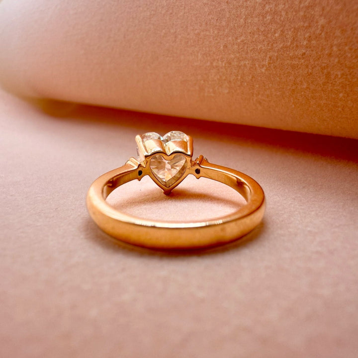 Heart shaped diamond ring rose gold