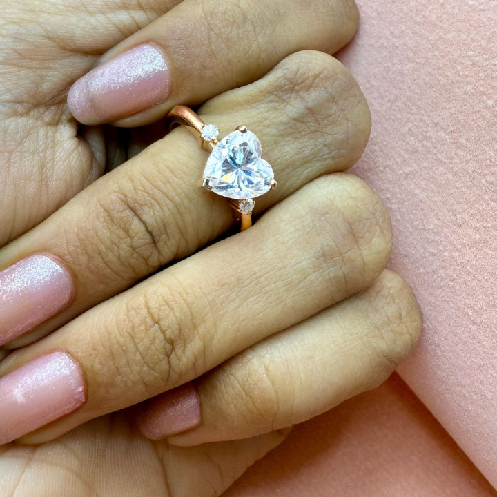 Rose gold heart diamond ring
