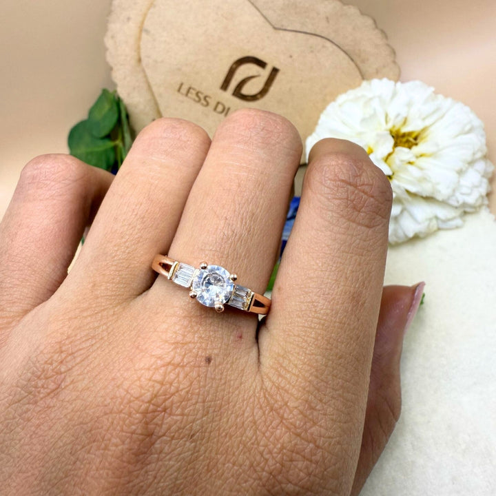 Round diamond rose gold ring