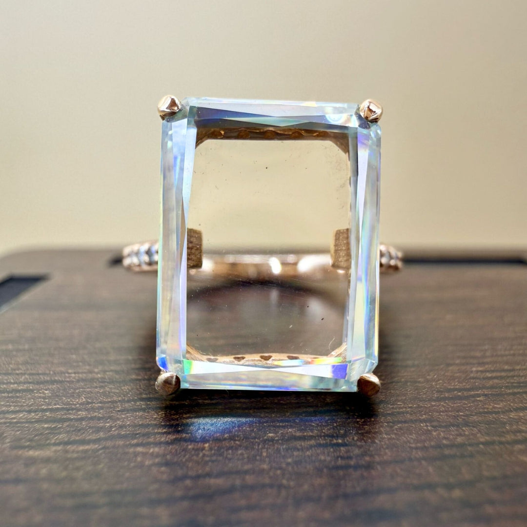 Emerald diamond ring