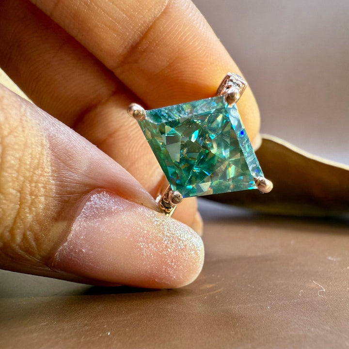 Green moissanite kite cut ring