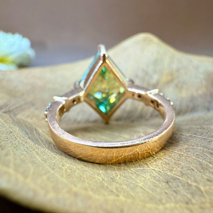 Kite shaped diamond ring
