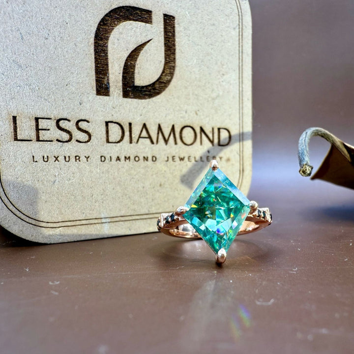 Kite cut ring