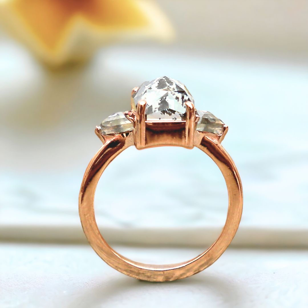 Cushion diamond ring