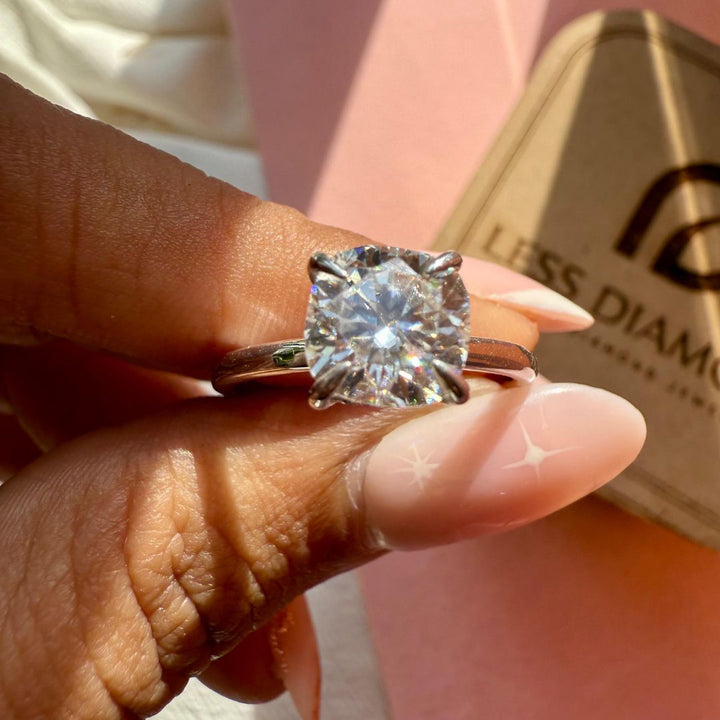 Cushion cut diamond ring