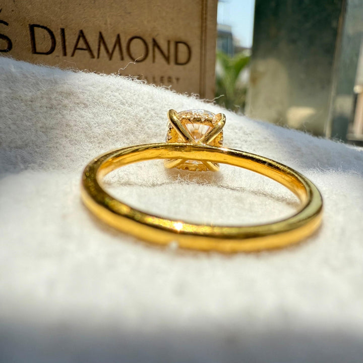 White diamond solitaire ring