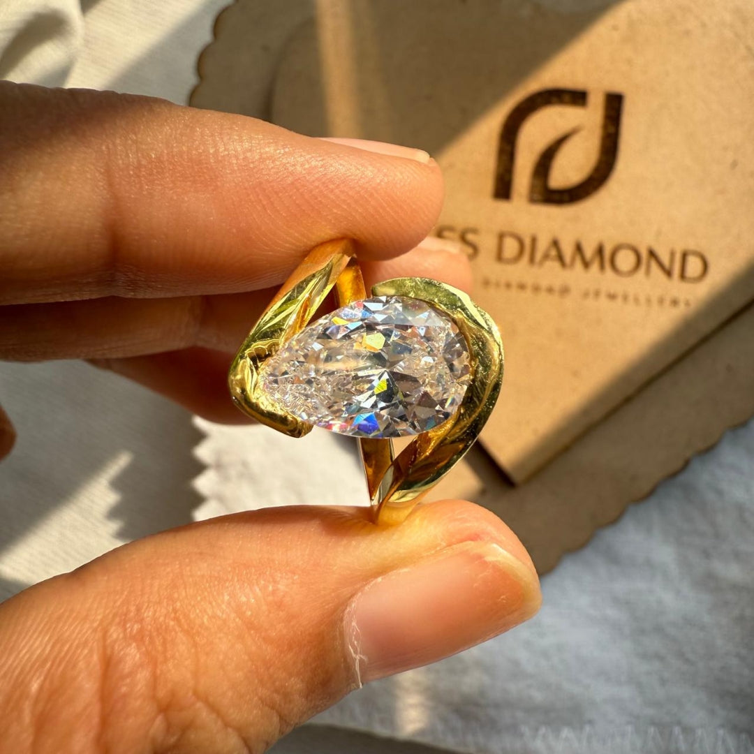 Pear white gold ring
